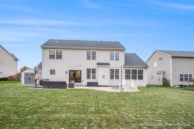 5294 Mccormick Drive, Grandville, MI 49418