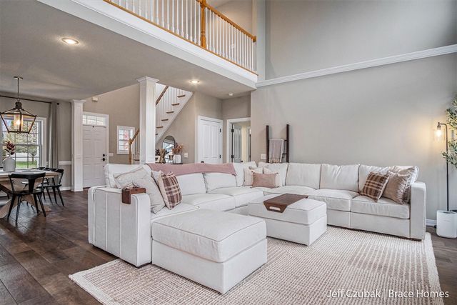 5294 Mccormick Drive, Grandville, MI 49418