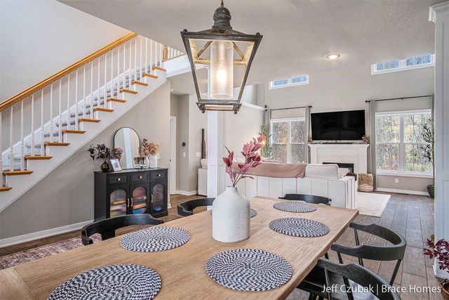 5294 Mccormick Drive, Grandville, MI 49418