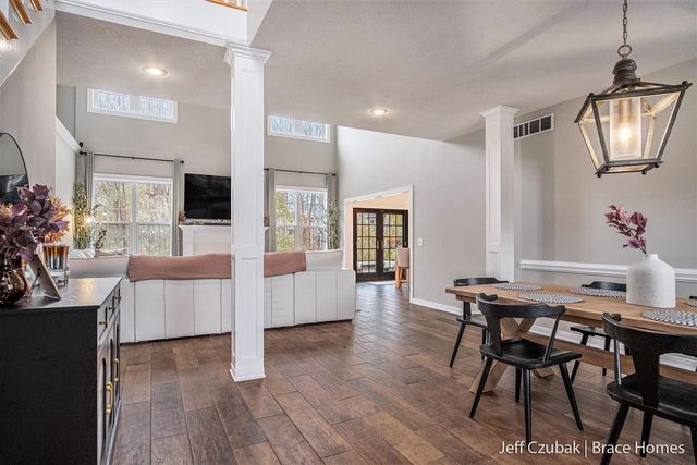 5294 Mccormick Drive, Grandville, MI 49418