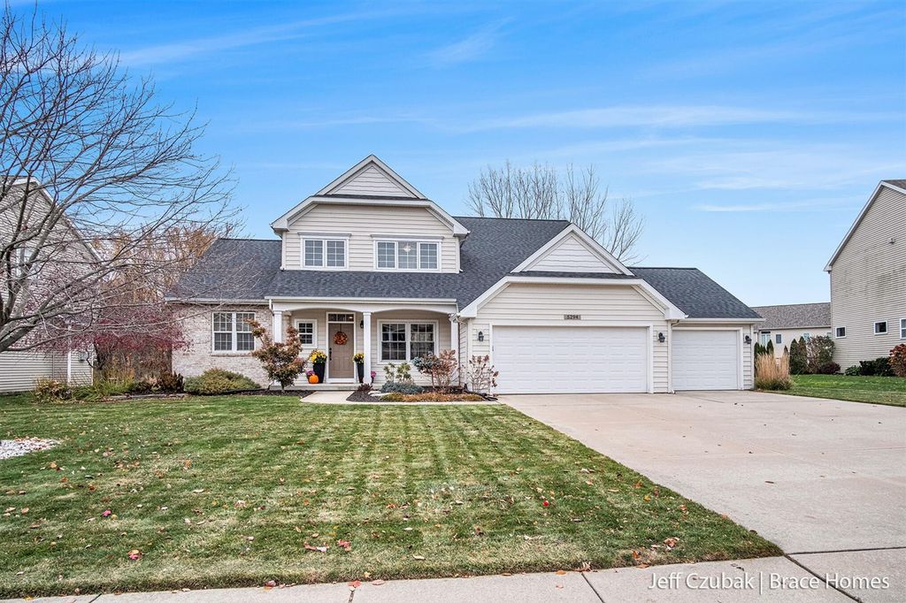 5294 Mccormick Drive, Grandville, MI 49418