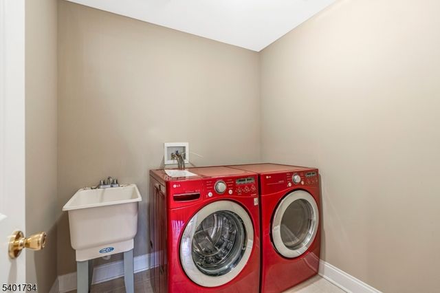 115 Western Blvd, Long Hill Twp., NJ 07933