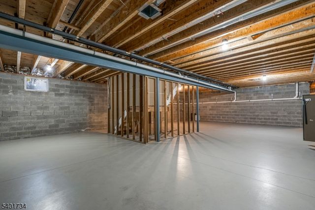 115 Western Blvd, Long Hill Twp., NJ 07933