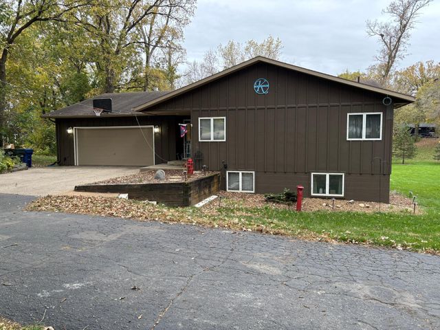 732 Woodland Loop, Fergus Falls, MN 56537