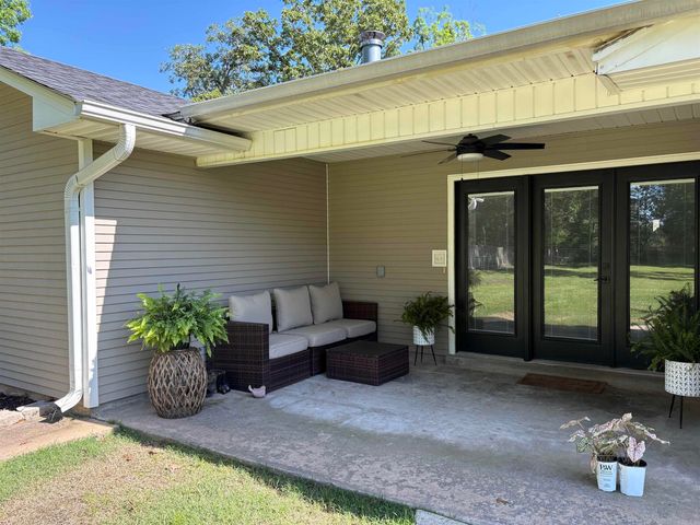 401 White Hall Road, White Hall, AR 71602