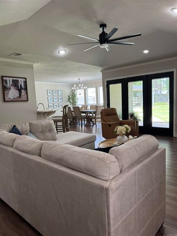 401 White Hall Road, White Hall, AR 71602