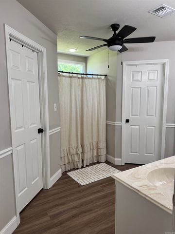 401 White Hall Road, White Hall, AR 71602