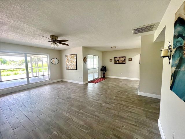912 LA JOLLA AVENUE, Sun City Center, FL 33573