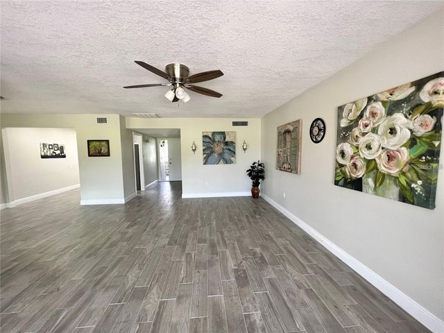 912 LA JOLLA AVENUE, Sun City Center, FL 33573