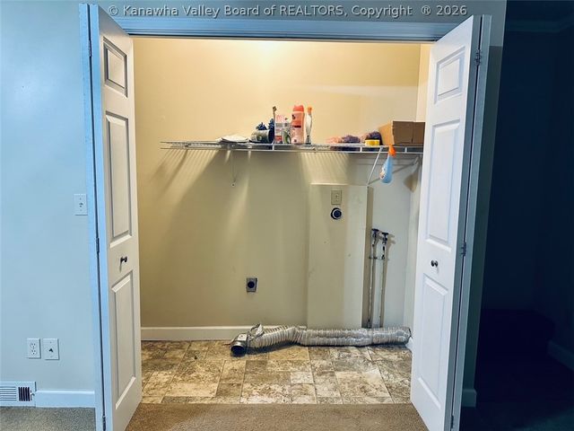 201 Locust Street, Eleanor, WV 25070