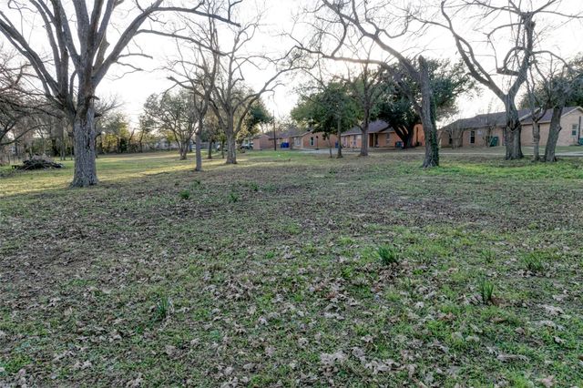 Lot 1 E Alamo ST, Elgin, TX 78621