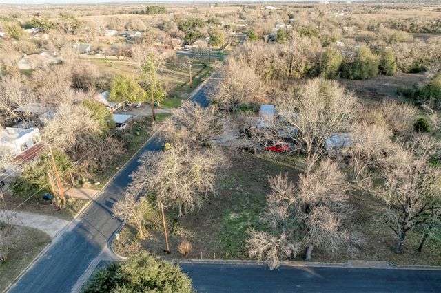 Lot 1 E Alamo ST, Elgin, TX 78621