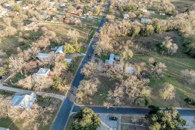 Lot 1 E Alamo ST, Elgin, TX 78621