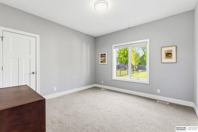 21904 Martha Street, Elkhorn, NE 68022