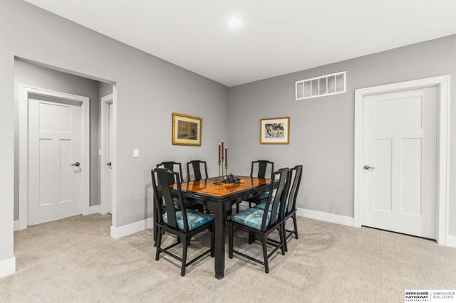21904 Martha Street, Elkhorn, NE 68022