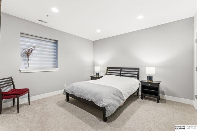 21904 Martha Street, Elkhorn, NE 68022