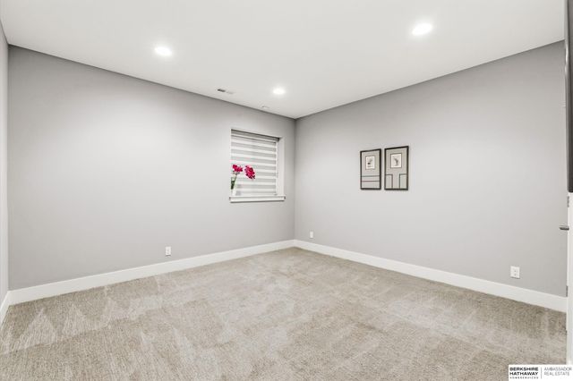 21904 Martha Street, Elkhorn, NE 68022