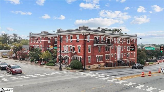 400 E Washington Street Unit 13, Greenville, SC 29601