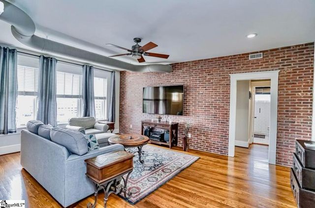 400 E Washington Street Unit 13, Greenville, SC 29601