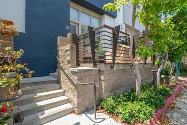 5405 W 149th Place 14, Hawthorne, CA 90250