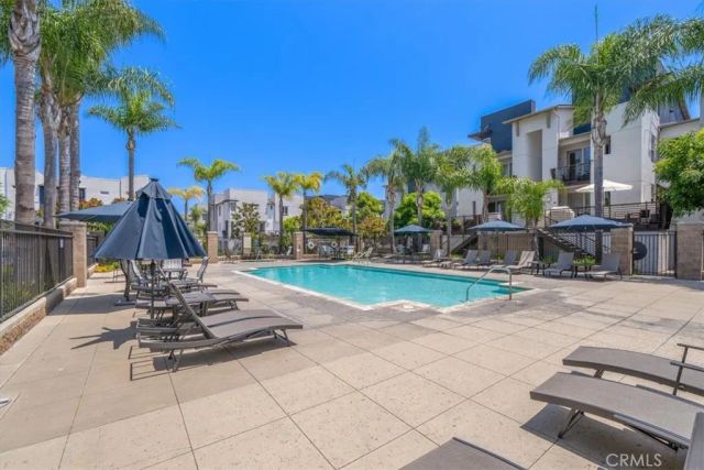 5405 W 149th Place 14, Hawthorne, CA 90250