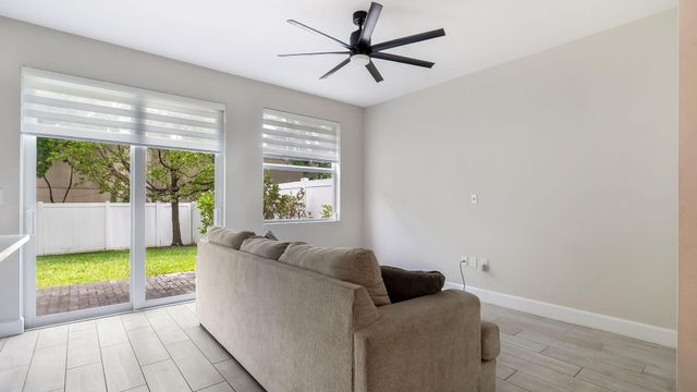4805 NW 48th Terrace, Tamarac, FL 33319