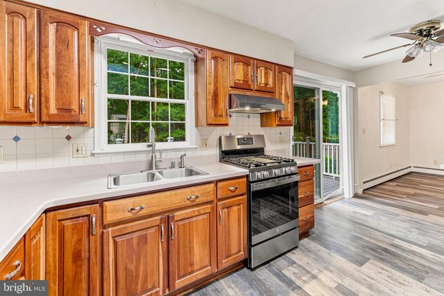 3 WINDSOR RD, Gibbsboro, NJ 08026