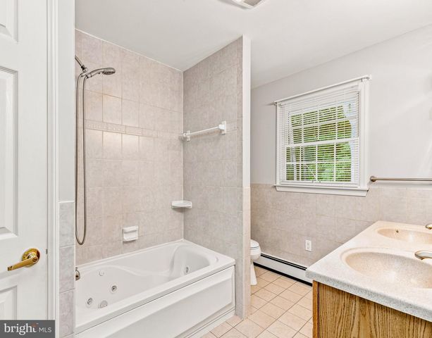 3 WINDSOR RD, Gibbsboro, NJ 08026