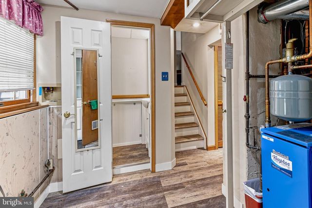 3 WINDSOR RD, Gibbsboro, NJ 08026