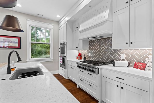 1850 N Clifton Avenue, Fayetteville, AR 72701