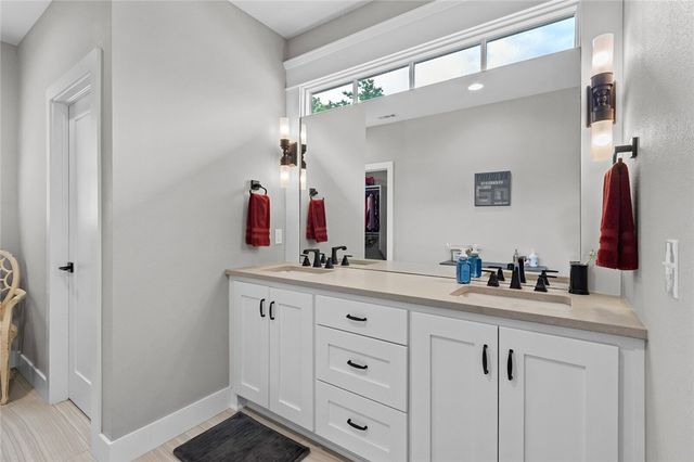 1850 N Clifton Avenue, Fayetteville, AR 72701