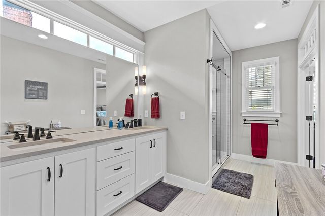 1850 N Clifton Avenue, Fayetteville, AR 72701