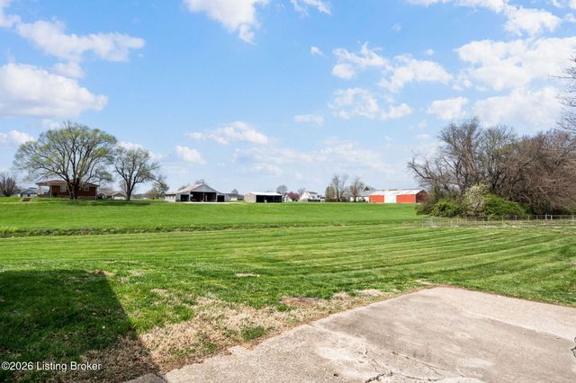 6603 Matthews Rd, Louisville, KY 40258