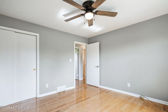 6603 Matthews Rd, Louisville, KY 40258