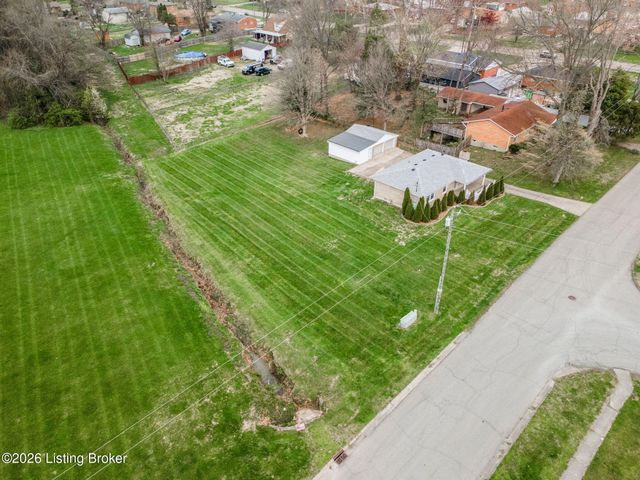 6603 Matthews Rd, Louisville, KY 40258