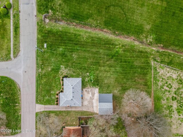 6603 Matthews Rd, Louisville, KY 40258