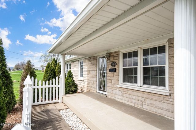 6603 Matthews Rd, Louisville, KY 40258