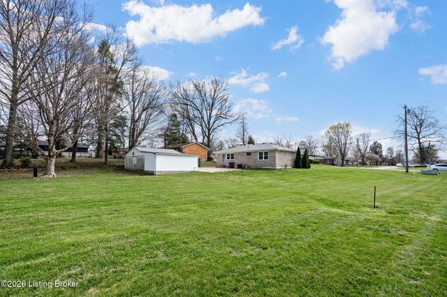 6603 Matthews Rd, Louisville, KY 40258