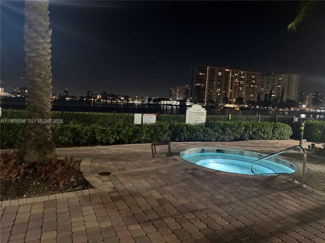 17150 N Bay Rd 2321, Sunny Isles Beach, FL 33160