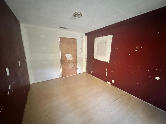 185 Powell Lane, Hemphill, TX 75948