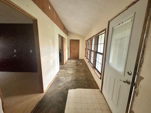 185 Powell Lane, Hemphill, TX 75948