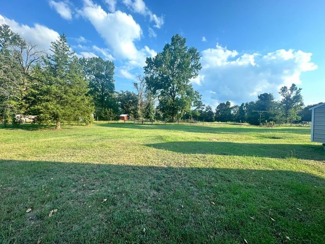 185 Powell Lane, Hemphill, TX 75948