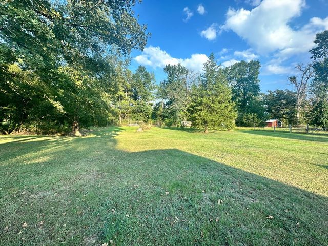 185 Powell Lane, Hemphill, TX 75948