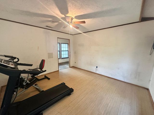 185 Powell Lane, Hemphill, TX 75948