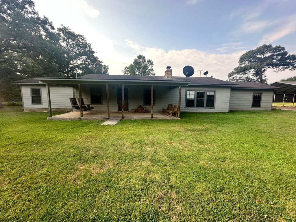 185 Powell Lane, Hemphill, TX 75948