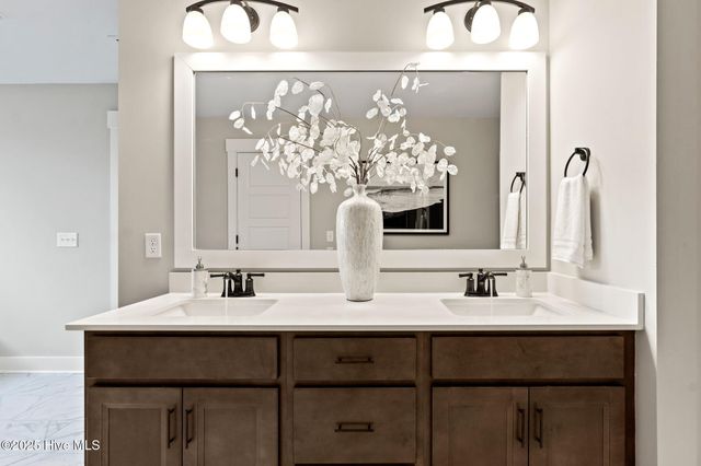 227 Hickory Lane, Hampstead, NC 28443