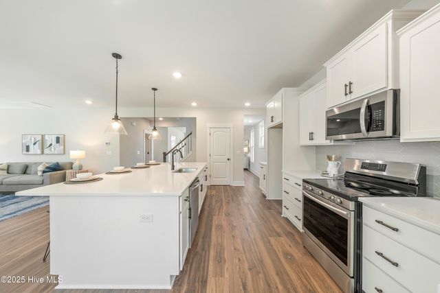 227 Hickory Lane, Hampstead, NC 28443