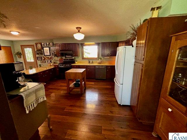 32622 Lake Emily Road, St. Peter, MN 56082