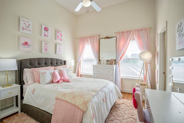 5841 Darling Street C, Houston, TX 77007