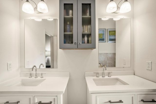 5841 Darling Street C, Houston, TX 77007